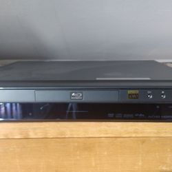 Nearly New Blue Ray DVD Player With Remote Plus Manual 