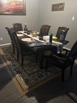 Elegant dining table set