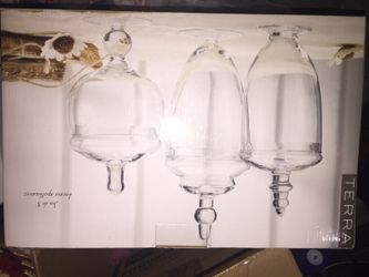 Glass storage set