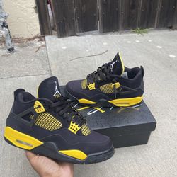 Jordan Retro 4 “Thunder”