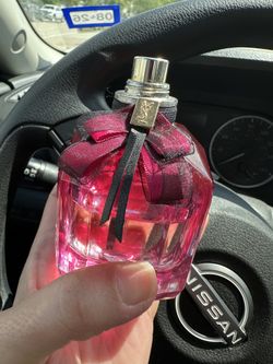 Yves Saint Laurent