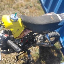 Dirt bikes $400