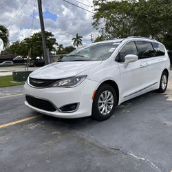 2020 CRYSLER PACIFICA TOURING L 