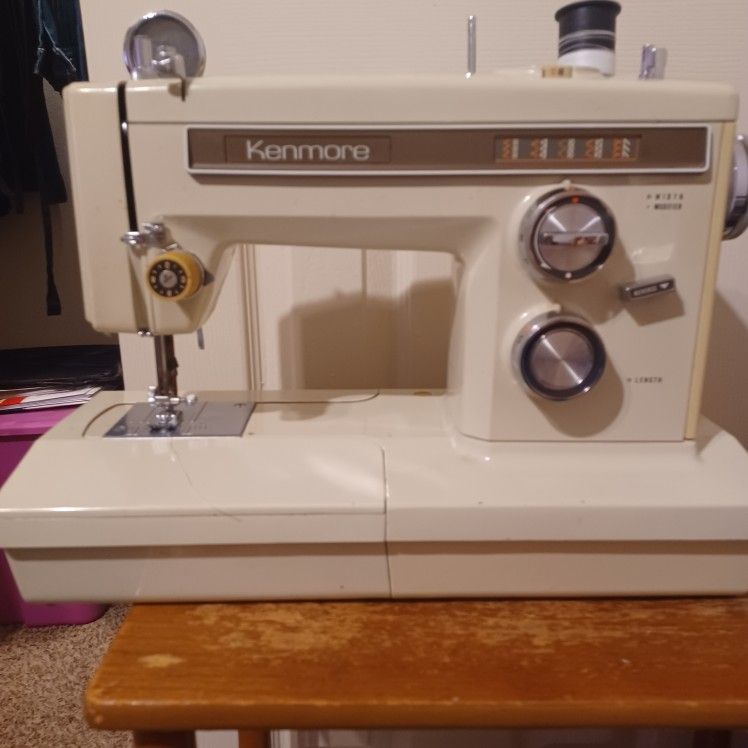 1970 Vintage Kenmore Sewing Machine