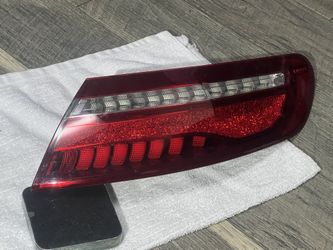 2019-2023 W238/C238 E450COUPE MERCEDES BENZ RIGHT PASSENGER SIDE TAIL LIGHT LAMP OEM NICE SHAPE 