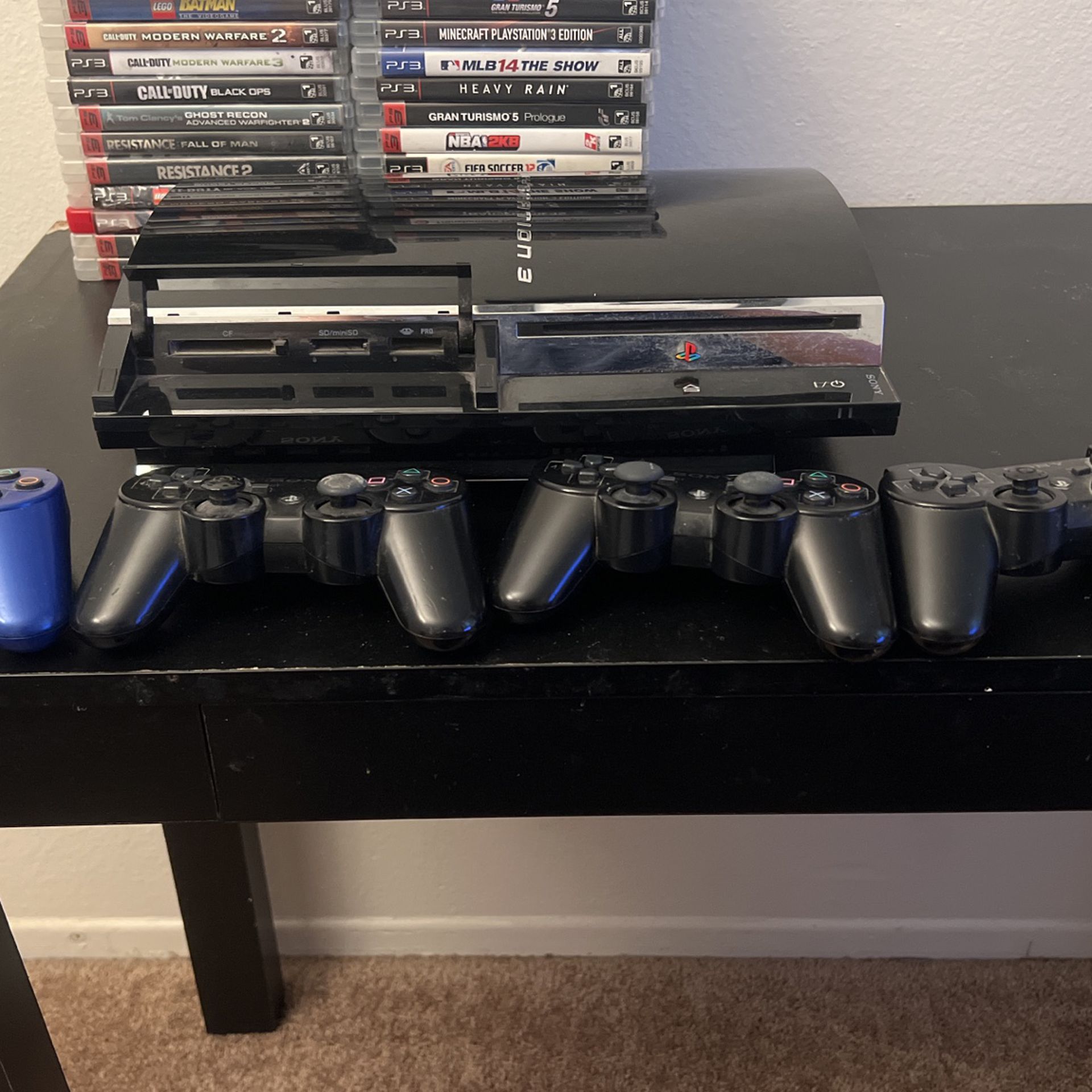 PlayStation 3 PS3 60GB CECHE01 *Backwards Compatible* With 5 Controllers And 35 Games Sale in La Habra Heights, CA - OfferUp