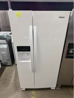 Whirlpool refrigerator white with ice and water 33 inch