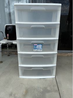5 storage drawers wide
