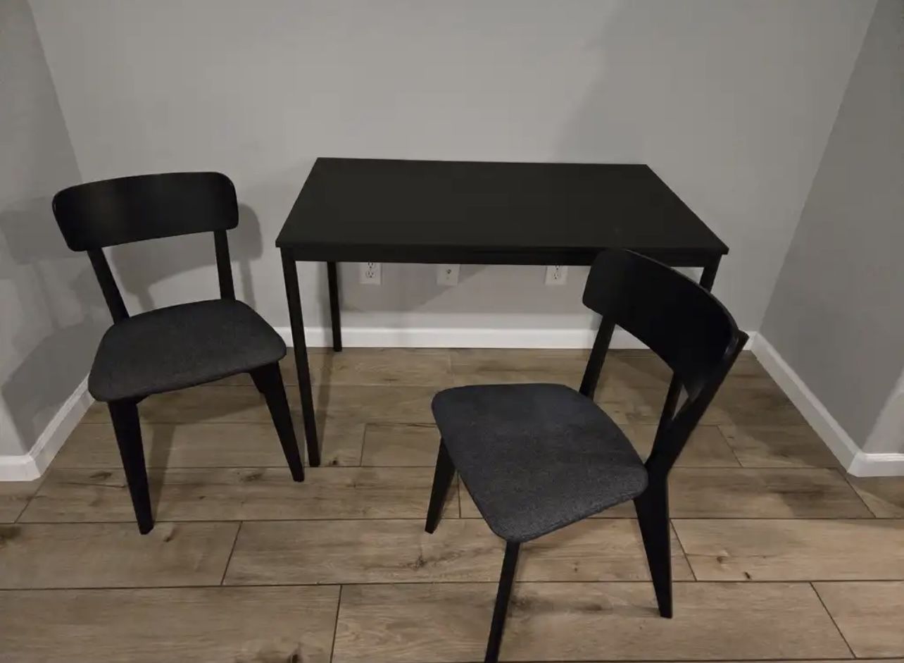 IKEA Dining Table And Chairs Or Desk