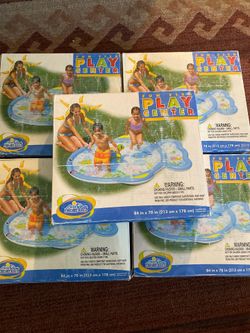 Fun fish play center