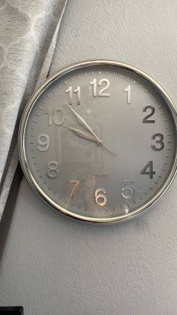 New large number wall clock