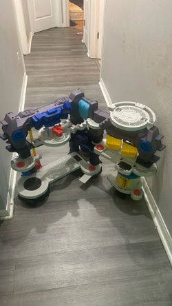 Fisher-Price Imaginext DC Super Friends Batcave