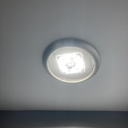 2 LED lights
