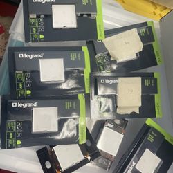 Le grand Electrical Outlets