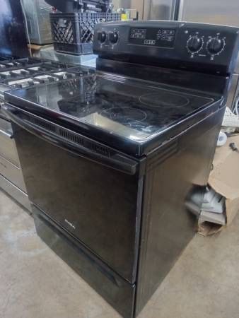 Amana 30โ Gas range black