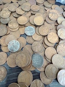 100 pennies $40.      Large Lot of US Lincoln Wheat Pennies