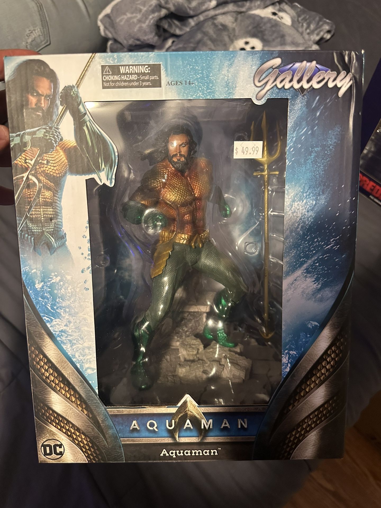 Aquaman Statue