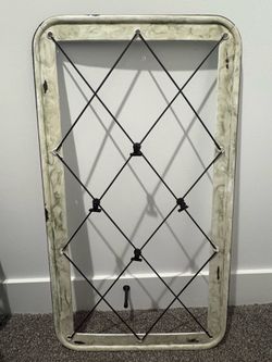 Wall-Mounted Wire Grid Memo Board