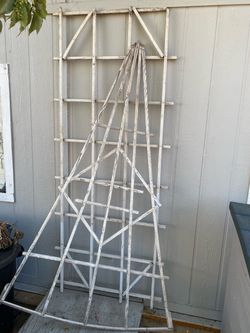 Vine trellises