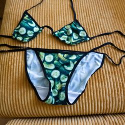 Pickle Bikini - M, Never Worn!