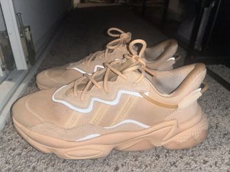 Adidas 8.5 Woman 7 Men 