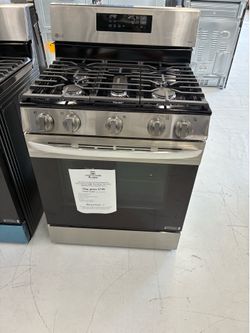 SCORE BIG⚽️ THIS SUMMER🌞 SAVE UP TO $700 OFF MSRP on a 5.8 Cu Ft Smart Fan Convection Gas Single Over the Range Stove