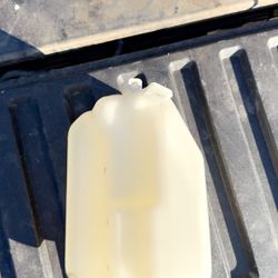 Nissan 350Z OEM coolant Reservoir Great Condition 