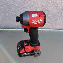 Mikwaukee M18 Cordless Fuel 1/4” Hex Impact Driver with 2.0Ah battery / New