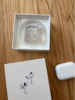 *GENUINE* Apple AirPods Pro 2