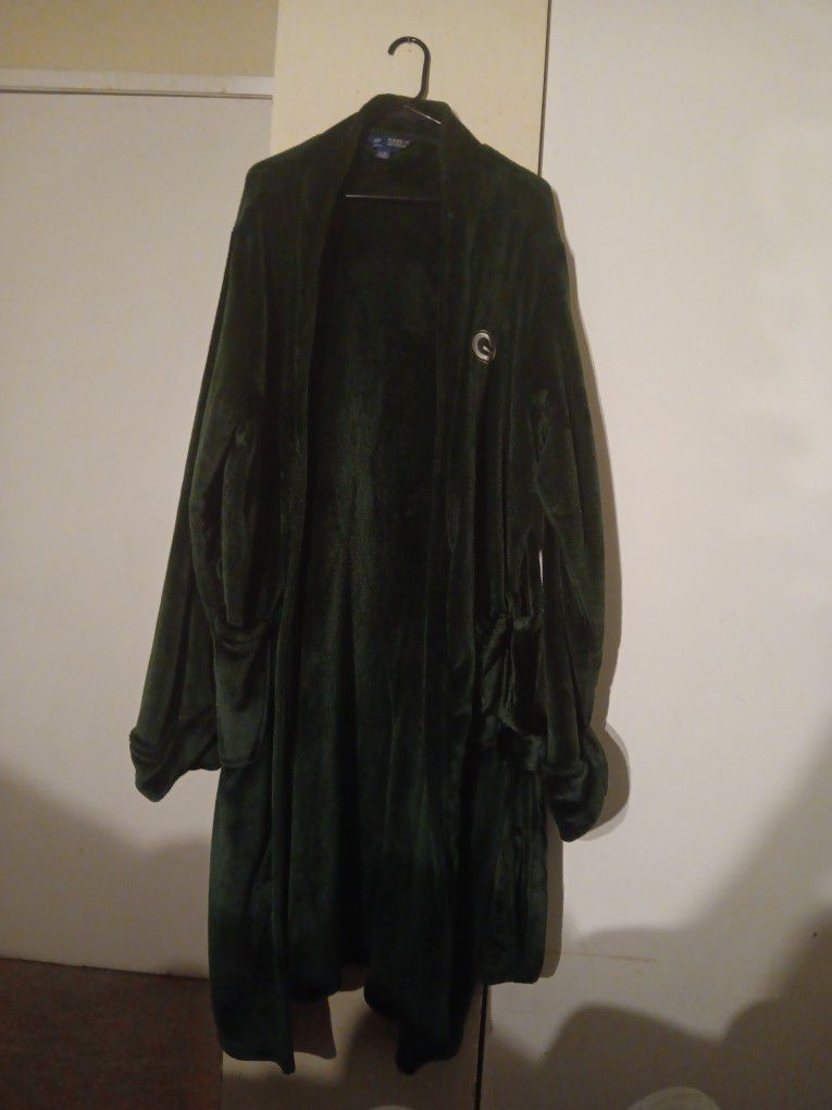 Green Bay Robe Used One Time Size Large To XL 