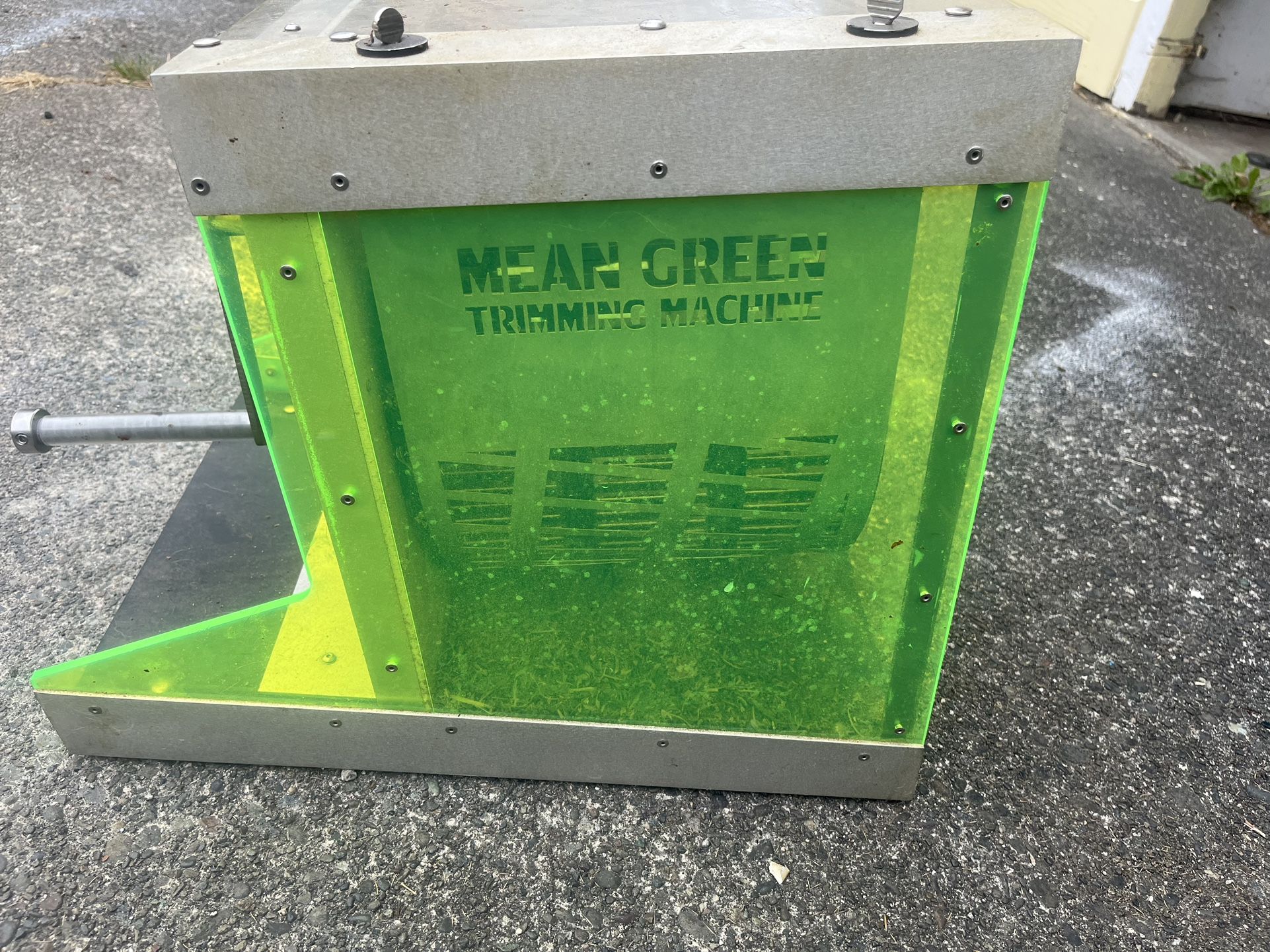 Mean green trimming Machine 