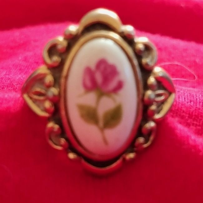 Avon hotsell rose ring