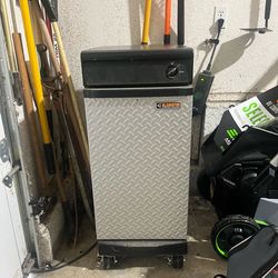 Gladiator 15-in free standing trash compactor