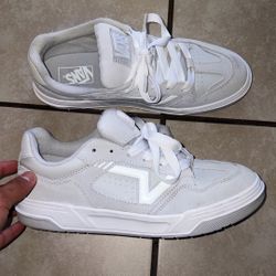 Shoes (Vans Uplands)