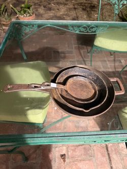 Cast Iron Skillets Set of Two