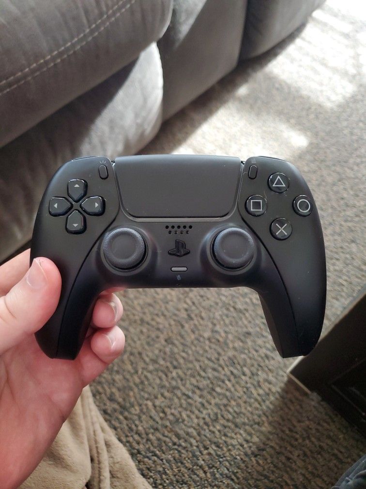 Midnight Black PS5 Controller