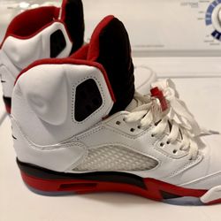 Jordan5 Retro Fire Red Black Tongue