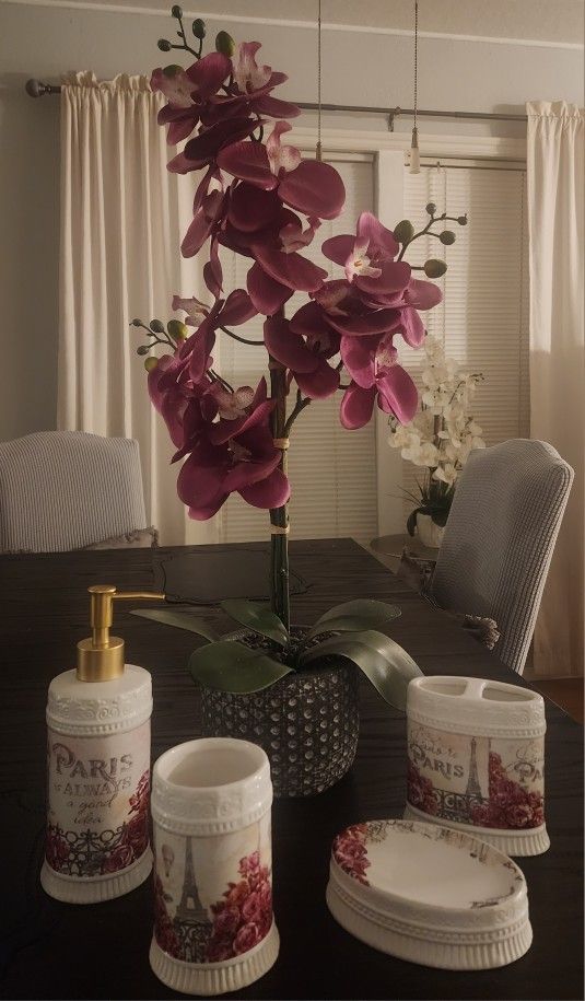 Bathroom Set With Orchid