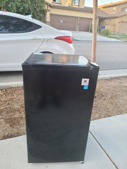 Mini Fridge: Will discount 10/08/26 only!