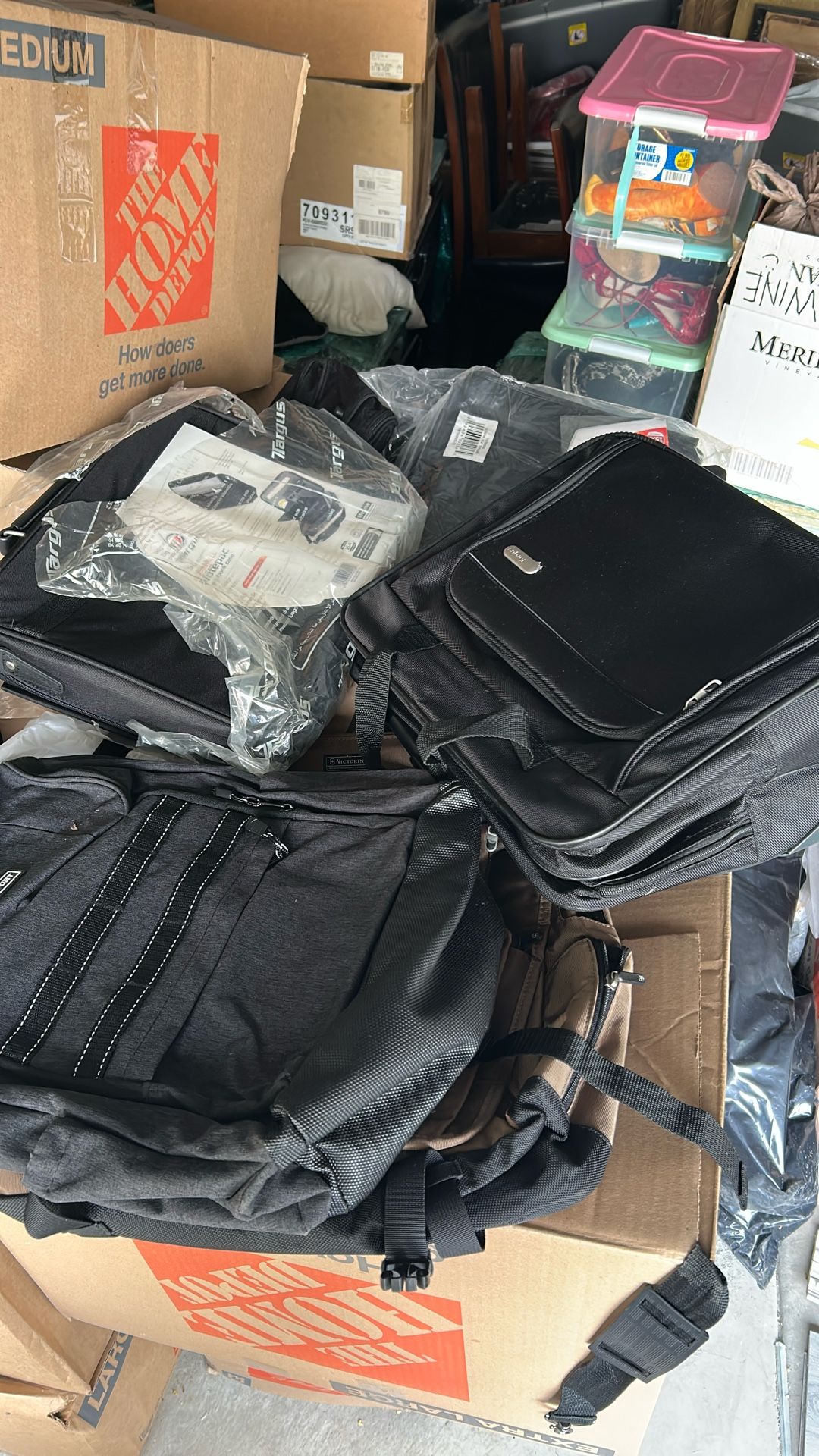Travel bags and laptop bags