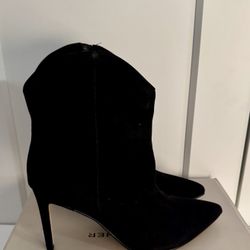 NIB Marc Fisher Revati3 Black Synthetic Suede Women's Ankle Boots, Size 8