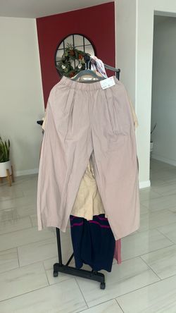 Wide-Leg Pleated Pants with Tags