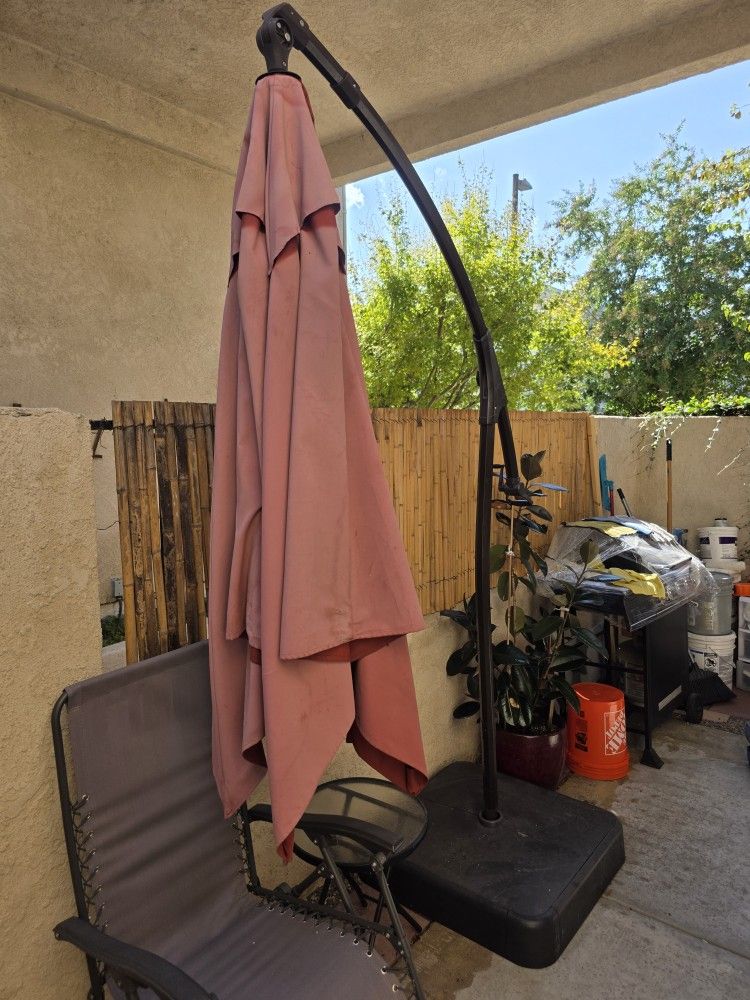PATIO UMBRELLA