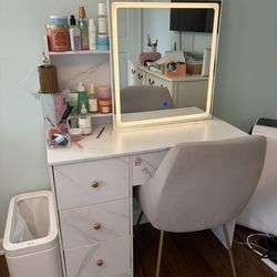 Lighted Vanity With Cozy Chair