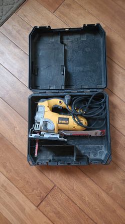 Dewalt Variable Speed Jig Saw 6.5Amp. # 75