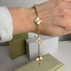 Van Cleef Bracelet, 18k gold, VVS diamonds