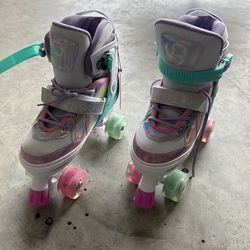 Girls roller skates never used