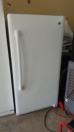 ✨️Freezer upright GE white✨️