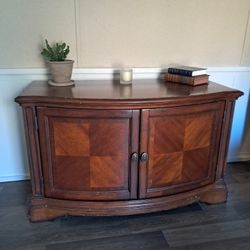 Credenza Media Console