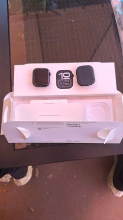 ****BARELY USED****APPLE IWATCH 10 JET BLACK 46MM WI-FI AND GPS $260 OBO